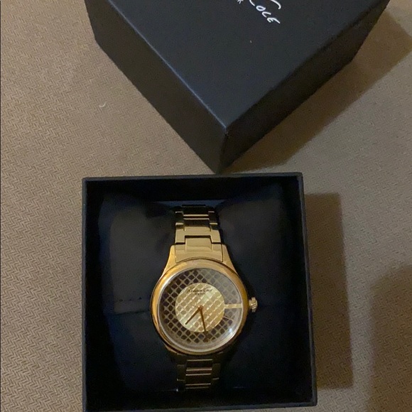 Watch - Picture 2 of 2